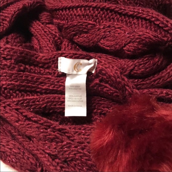 SOLD rust chunky cable knit scarf with pom pom - Picture 7 of 8